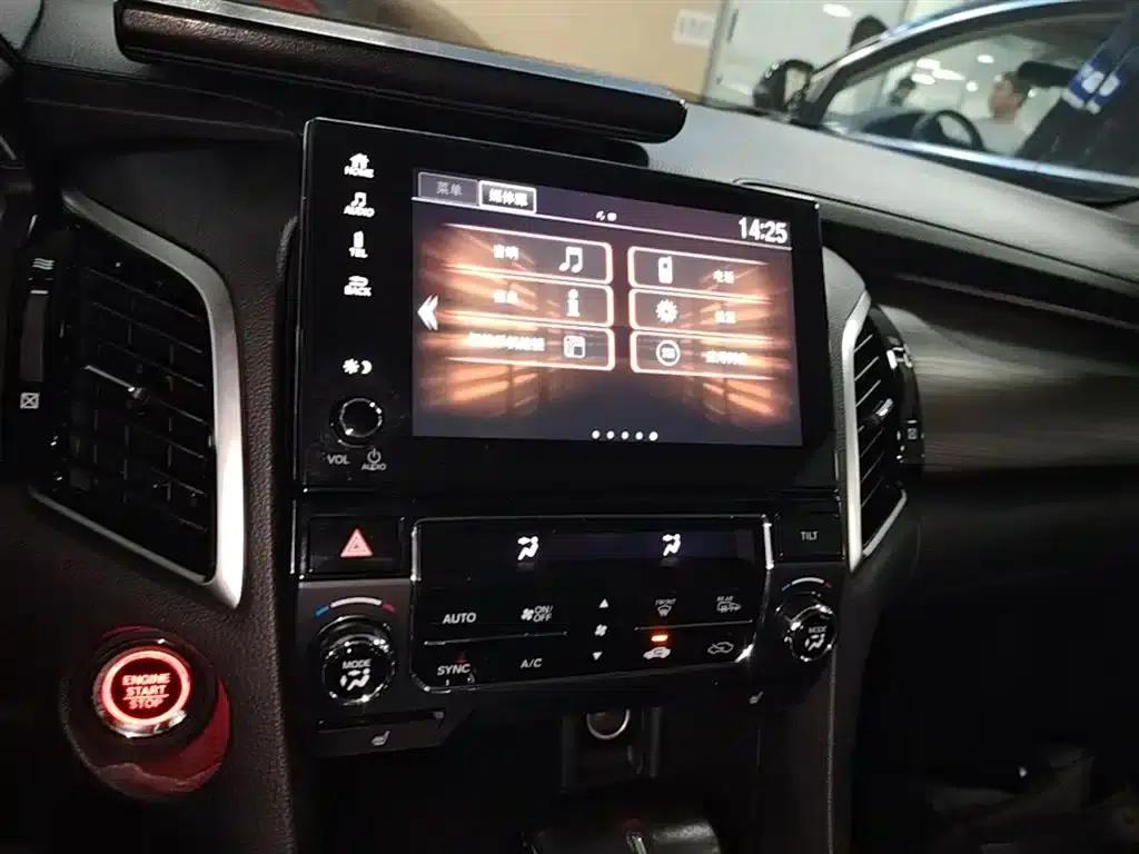 2017 Honda Avancier 240TURBO 2WD Premium Edition — миниатюра 13