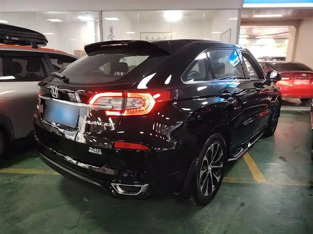 2017 Honda Avancier 240TURBO 2WD Premium Edition — миниатюра 7