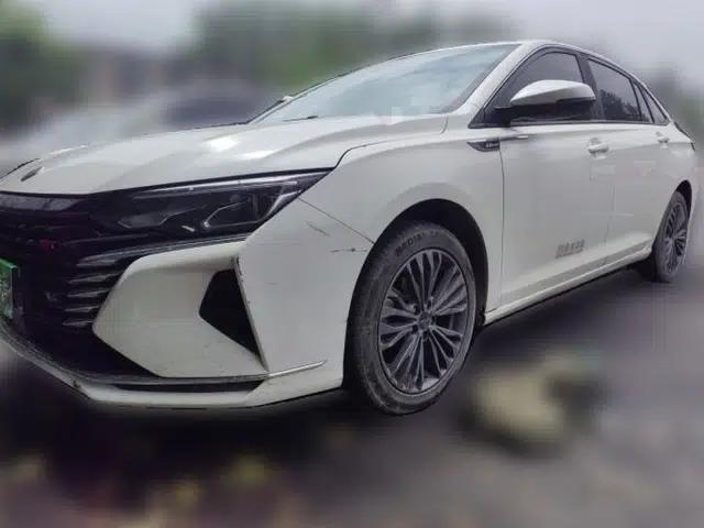 Dongfeng Aeolus Yixuan MAX 2021 1.5T Ultra-Stylish Trendsetter Edition
