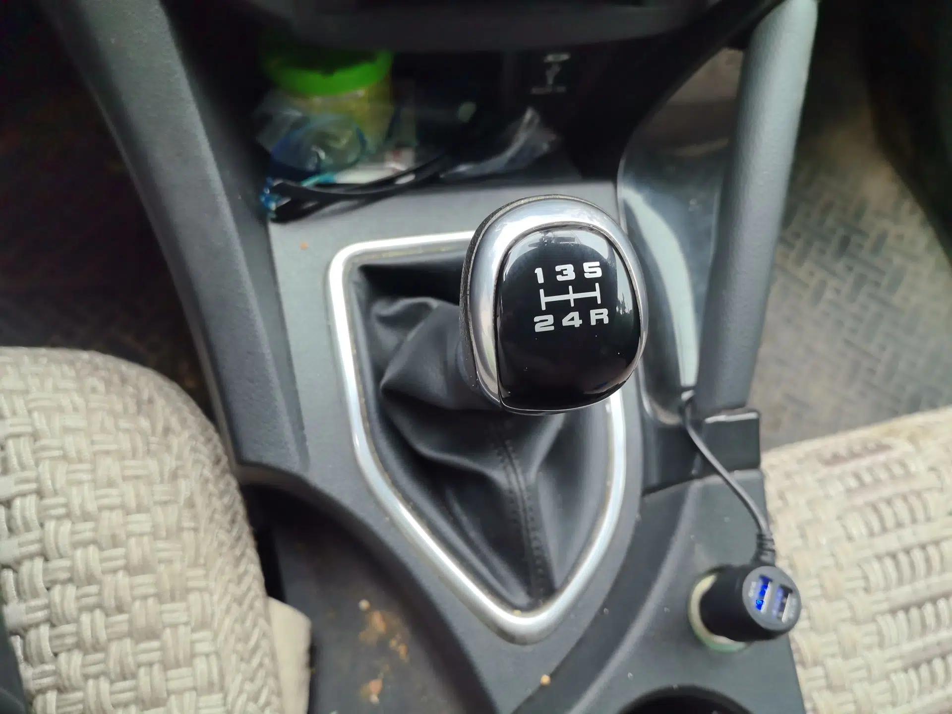 Dongfeng Aeolus AX7 2015 2.0L Manual Zhiyi Trim — миниатюра 15