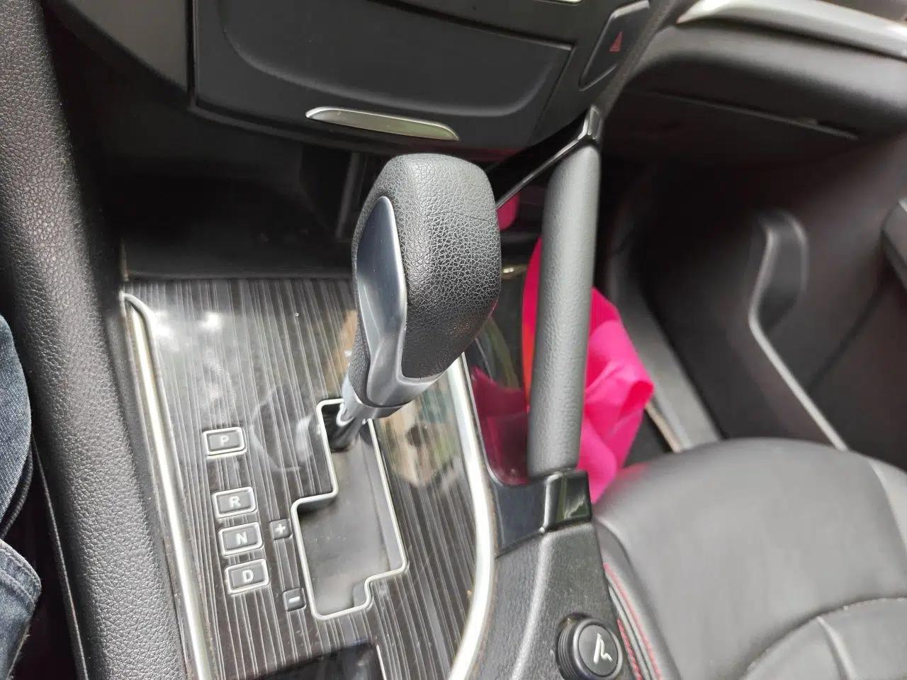 Dongfeng Aeolus AX7 2016 2.0L Automatic Zhiyi Trim — миниатюра 15
