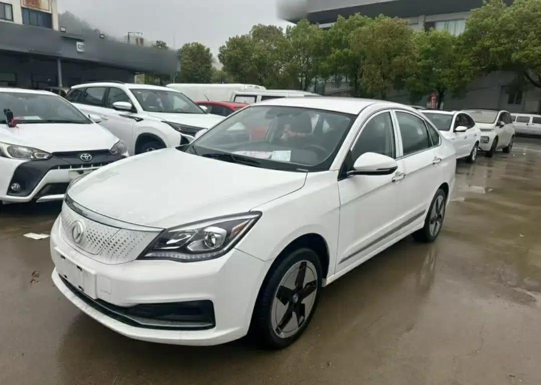 Dongfeng Aeolus E70 2021 360H Battery-Swap Version — миниатюра 1