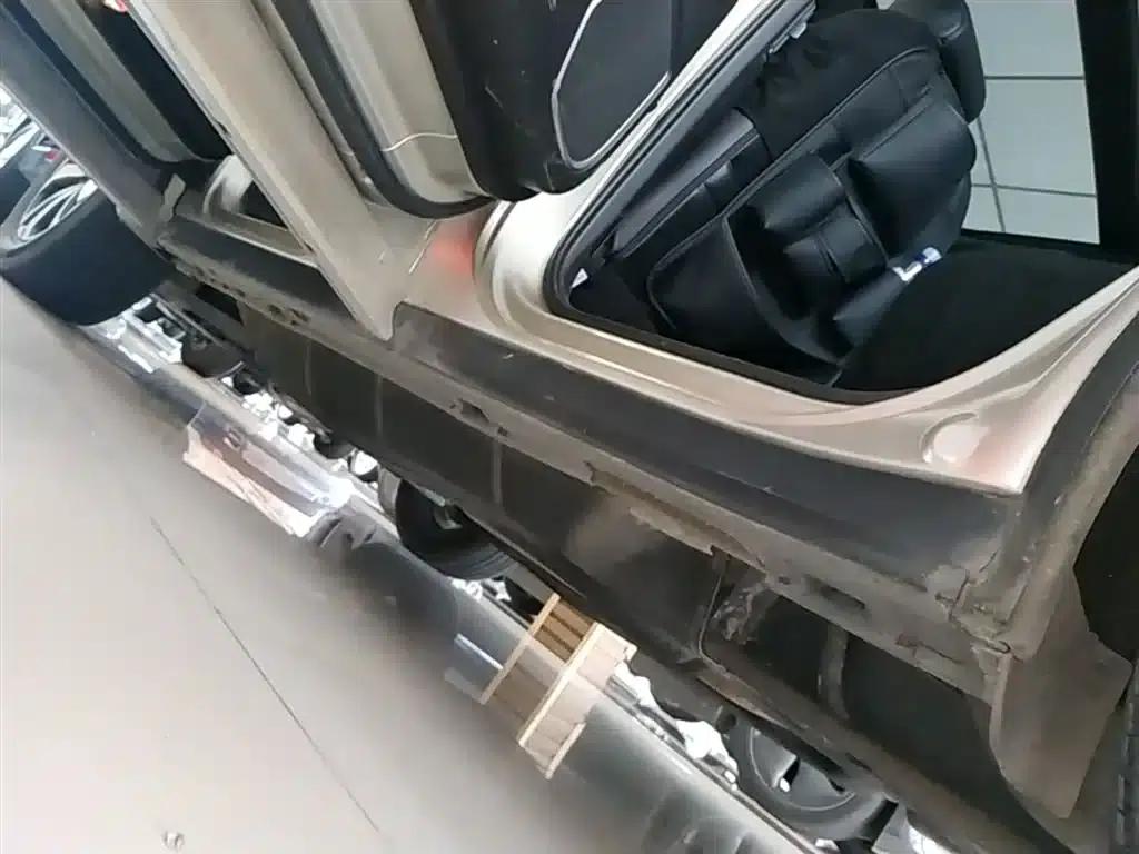 Honda UR-V 2017 240TURBO 2WD Luxury Edition (China V Emission Standard) — миниатюра 22