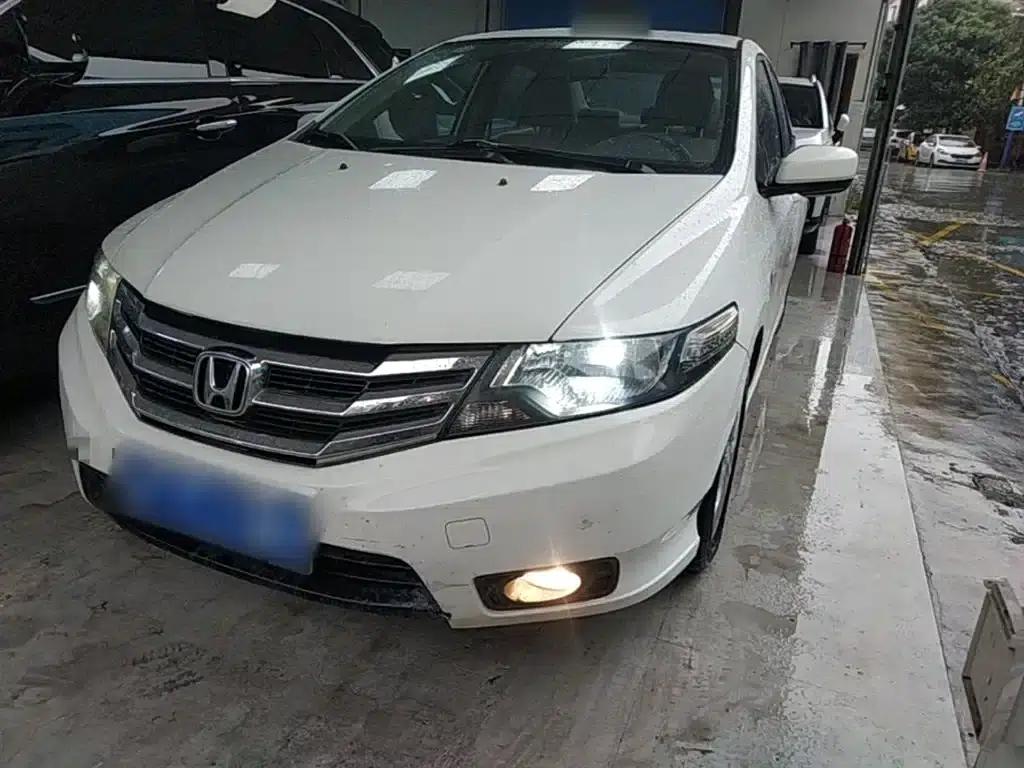Honda City Classic 2014 Fashion 1.5L Manual Elite Edition — миниатюра 1