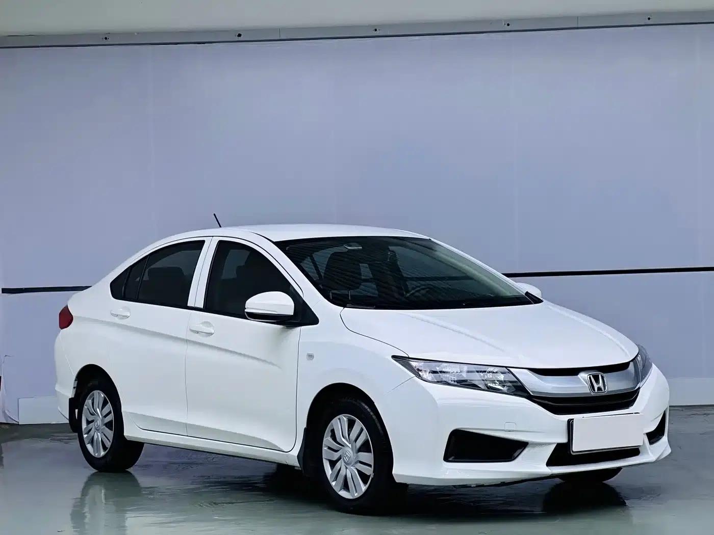 Honda City 2017 1.5L CVT Comfort Edition — миниатюра 3