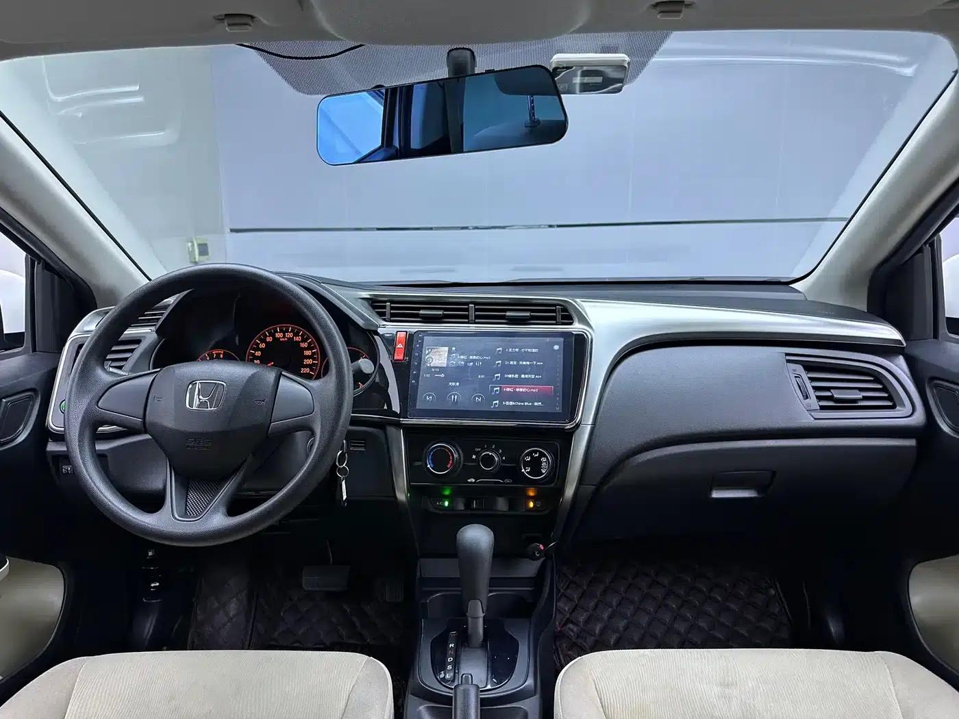 Honda City 2017 1.5L CVT Comfort Edition — миниатюра 7