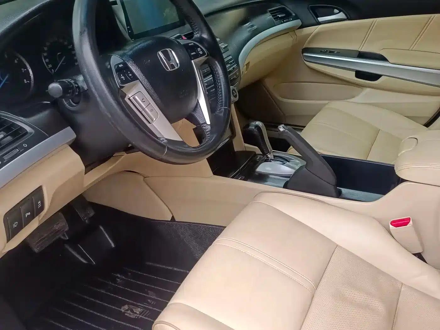 Crosstour 2012 2.4L Luxury Edition — миниатюра 3