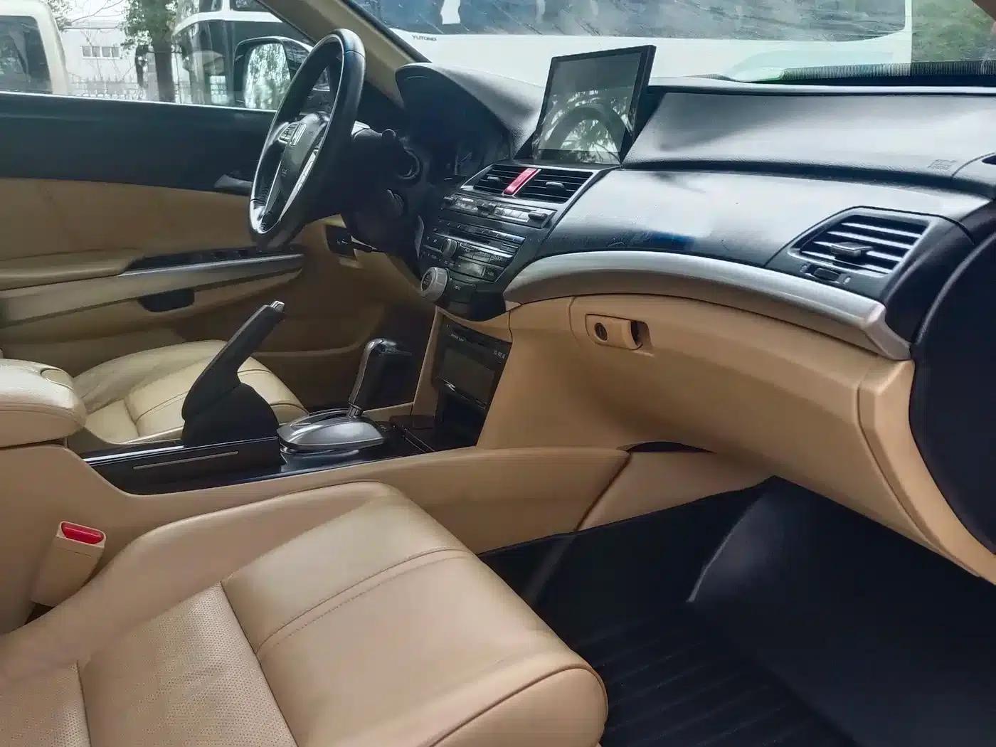 Crosstour 2012 2.4L Luxury Edition — миниатюра 6