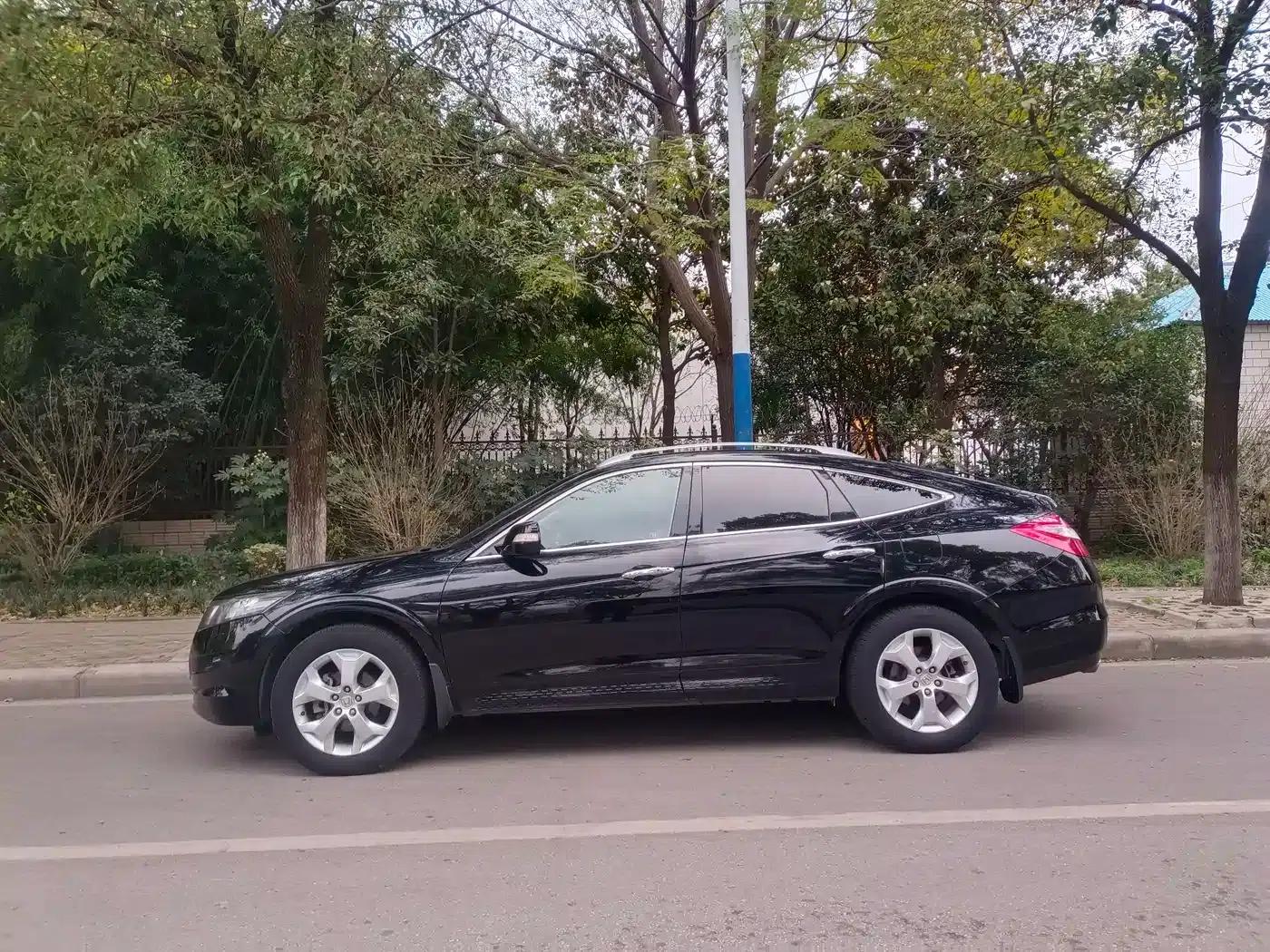 Crosstour 2012 2.4L Luxury Edition — миниатюра 7