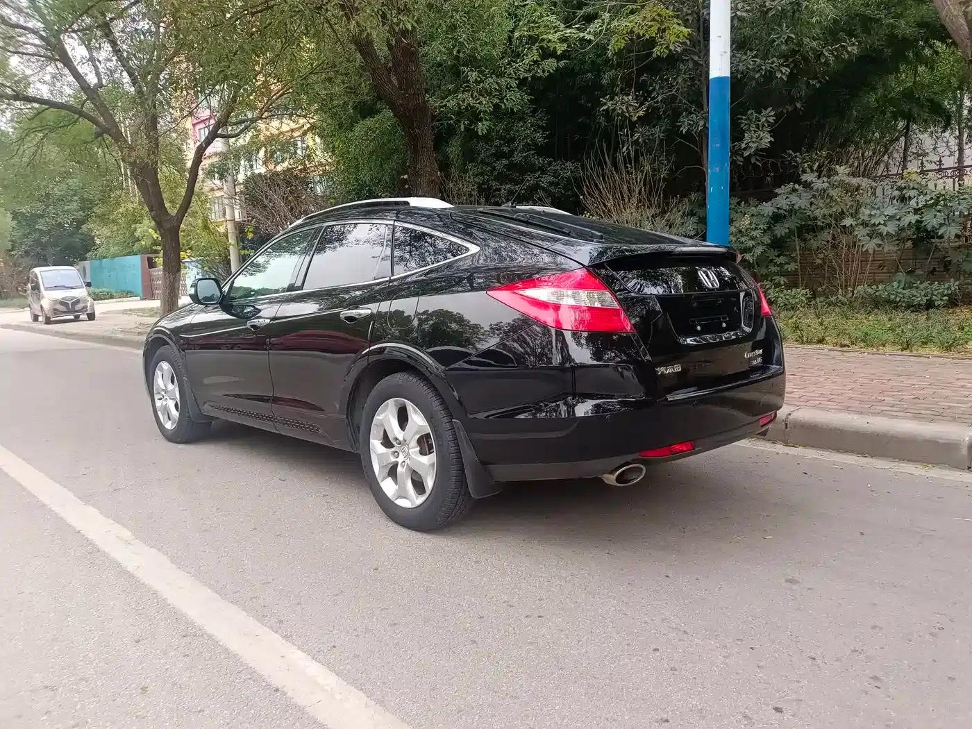Crosstour 2012 2.4L Luxury Edition — миниатюра 8