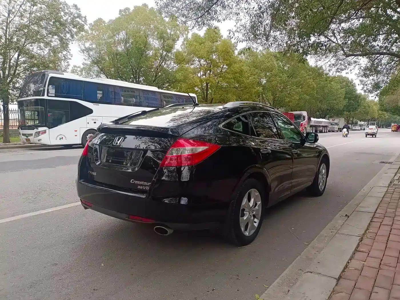 Crosstour 2012 2.4L Luxury Edition — миниатюра 9
