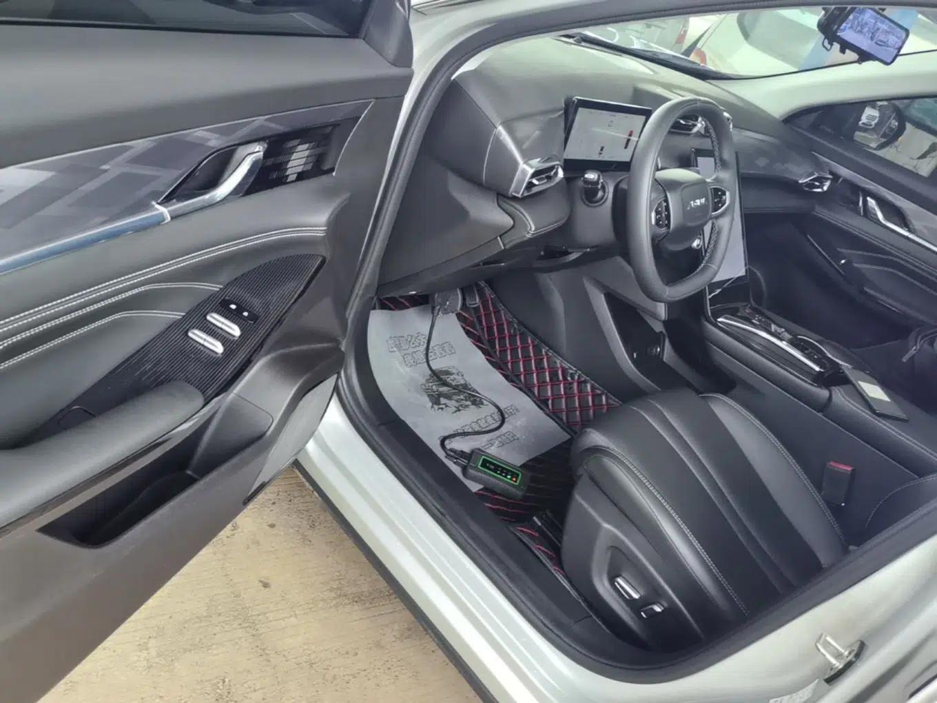 Dongfeng Aeolus Mage 2023 DH-i 1.5T Luxury Edition — миниатюра 19