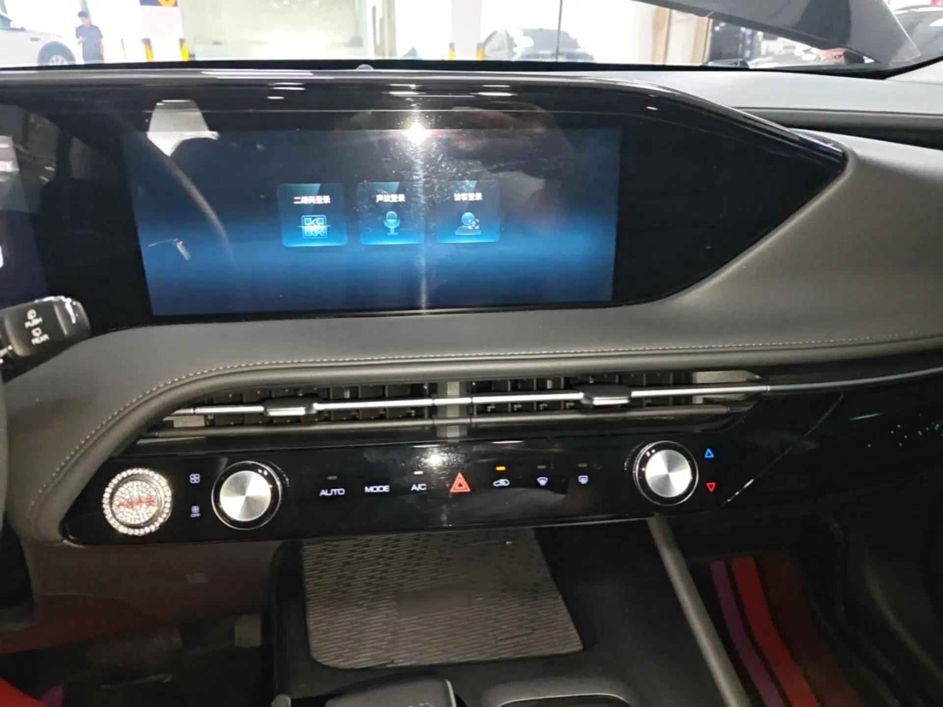 Dongfeng Aeolus Huge 2022 Mach Dual-Motor 1.5T MHD Dare-to-Dream Edition — миниатюра 15