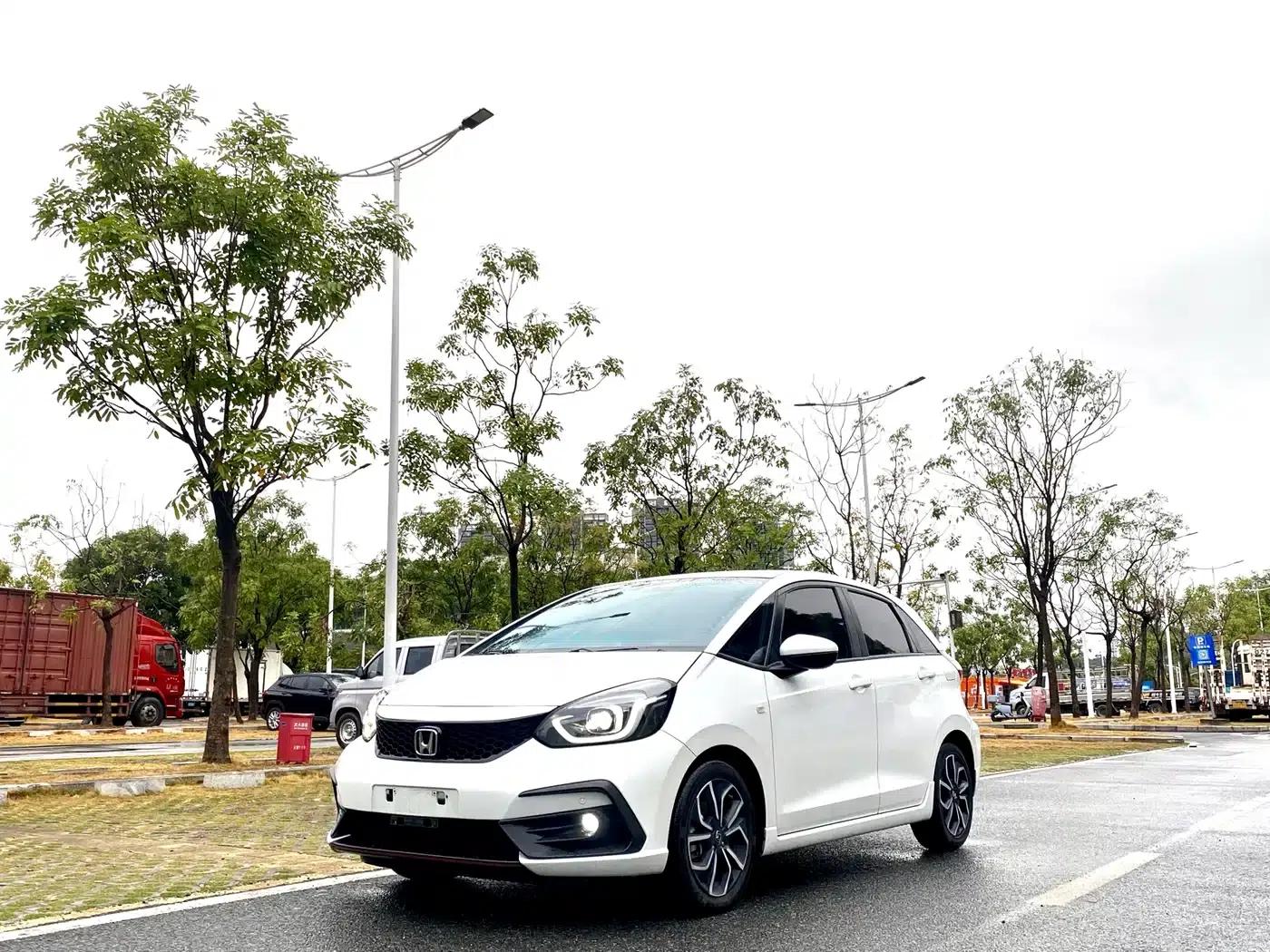 LIFE 2021 1.5L CVT SPORT Edition — миниатюра 2