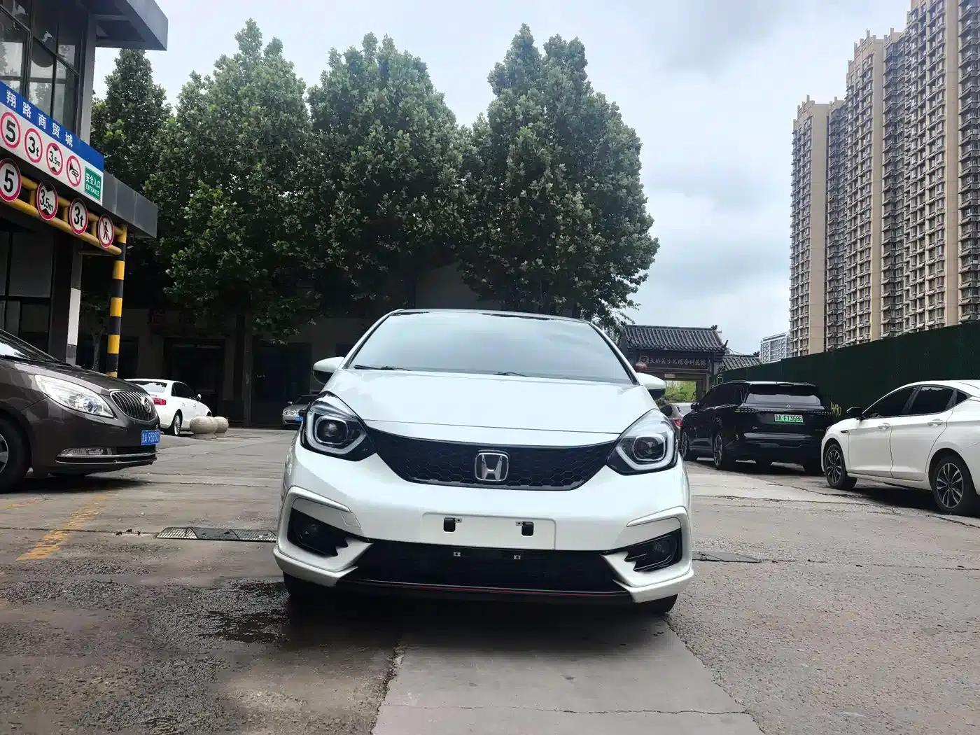 LIFE 2021 1.5L CVT SPORT Edition — миниатюра 2