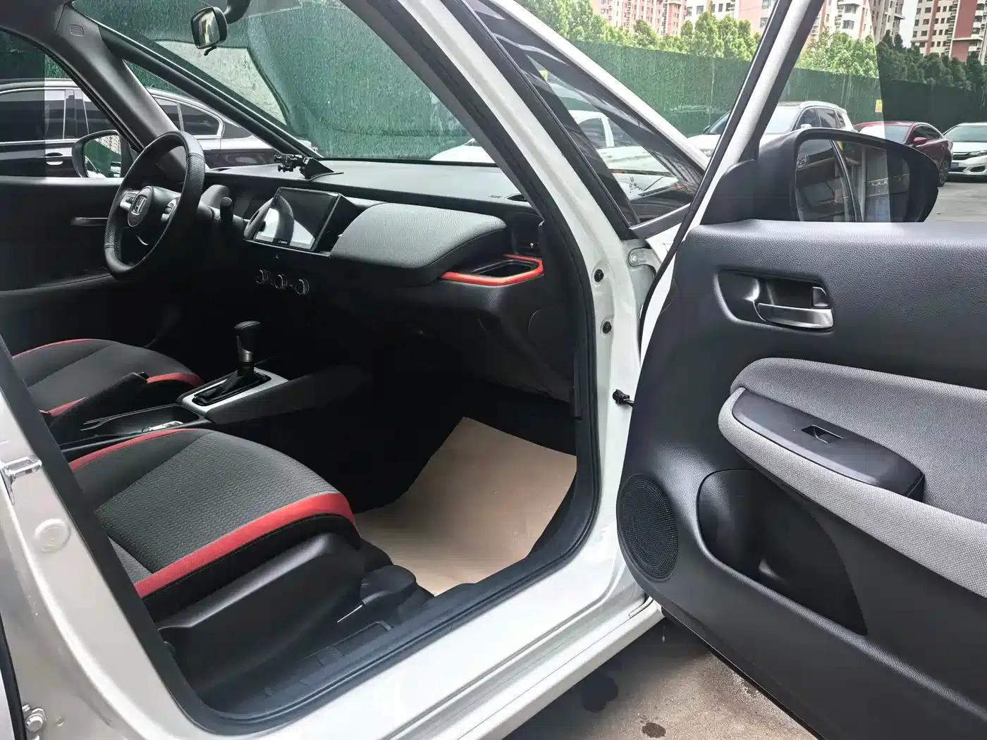 LIFE 2021 1.5L CVT SPORT Edition — миниатюра 14
