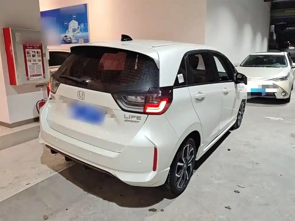 LIFE 2021 1.5L CVT SPORT Edition — миниатюра 7
