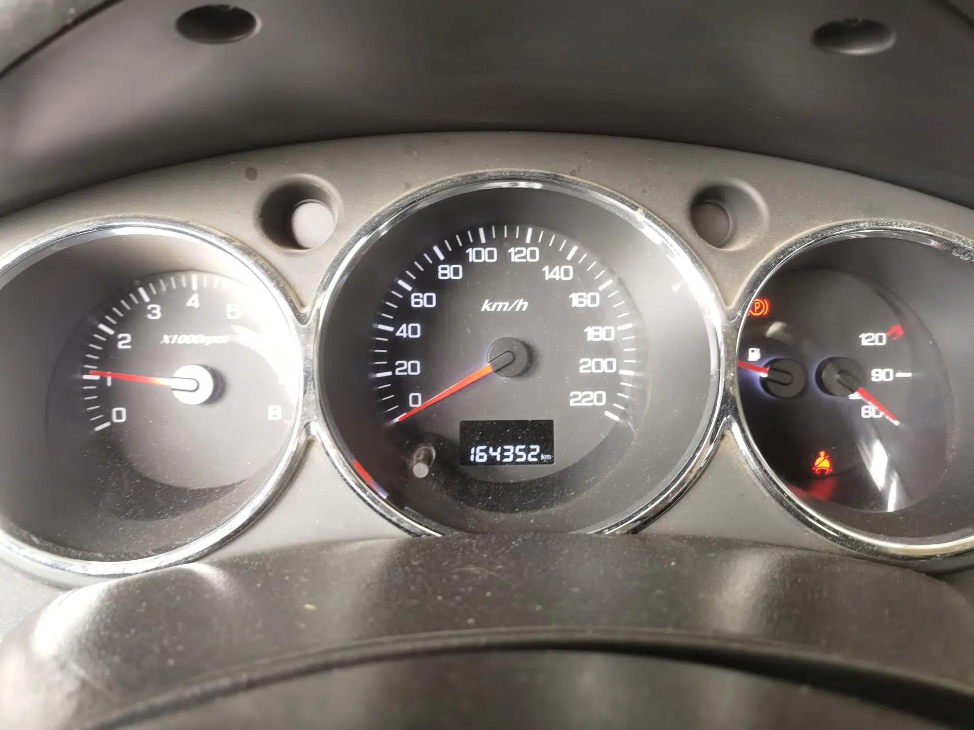 Dongfeng Aeolus S30 2014 1.5L Manual Gratitude Edition — миниатюра 12