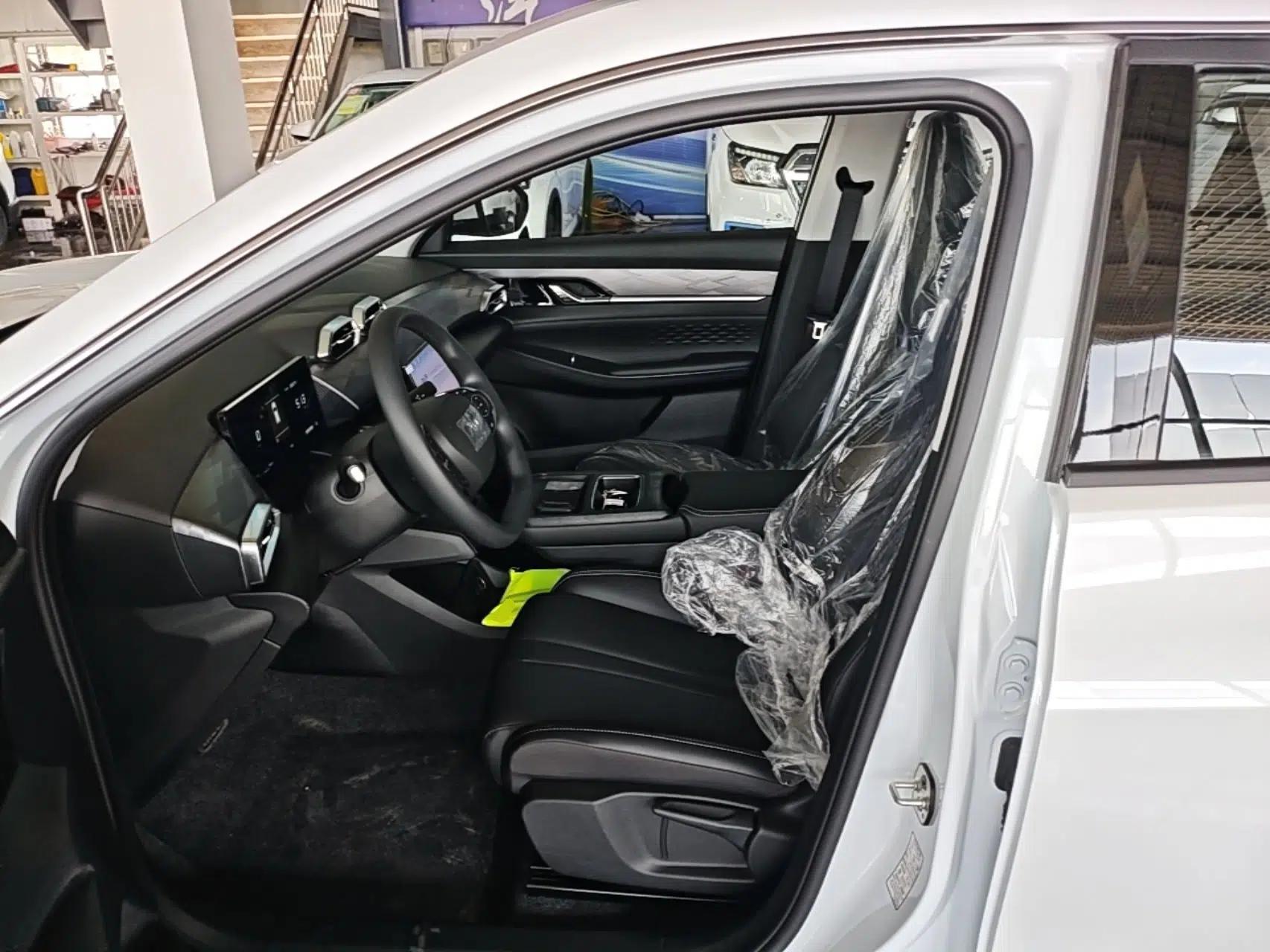 Dongfeng Aeolus SKY EV01 2025 530 km AIR Elite Edition — миниатюра 17