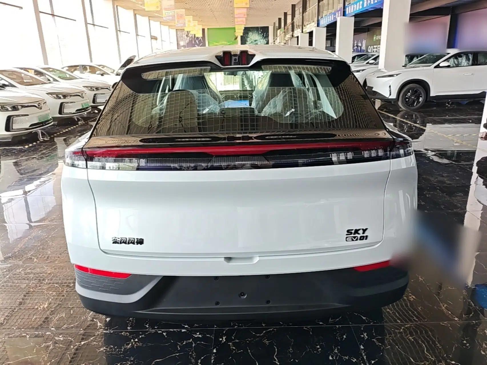Dongfeng Aeolus SKY EV01 2025 530 km AIR Elite Edition — миниатюра 3