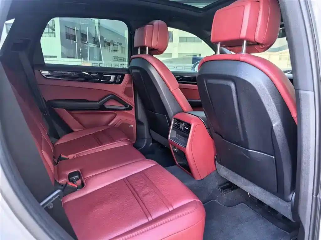 2022 Cayenne 3.0T Platinum Edition — миниатюра 11