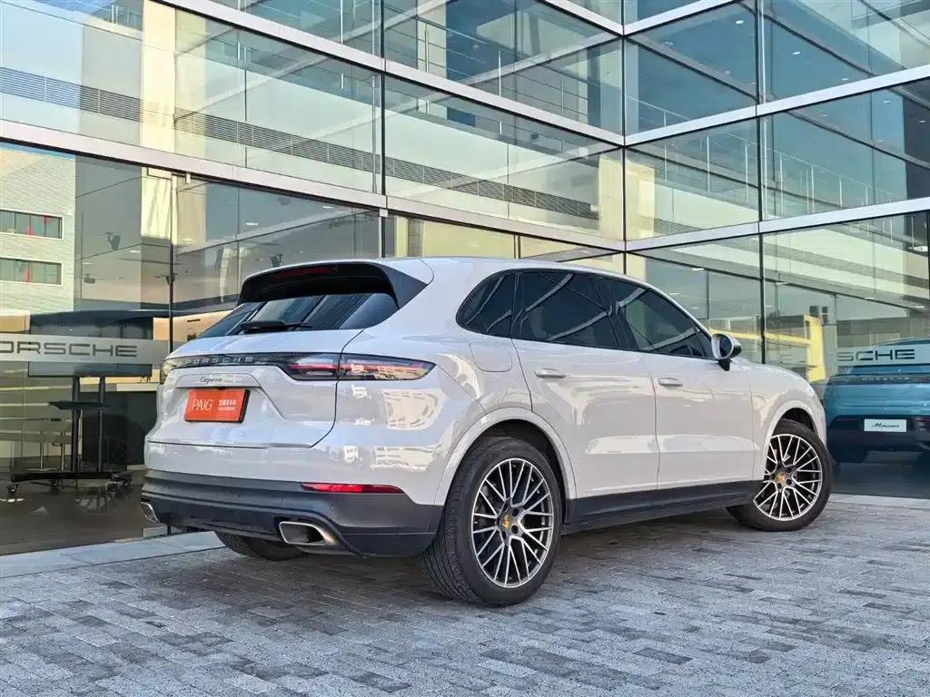 2022 Cayenne 3.0T Platinum Edition — миниатюра 14