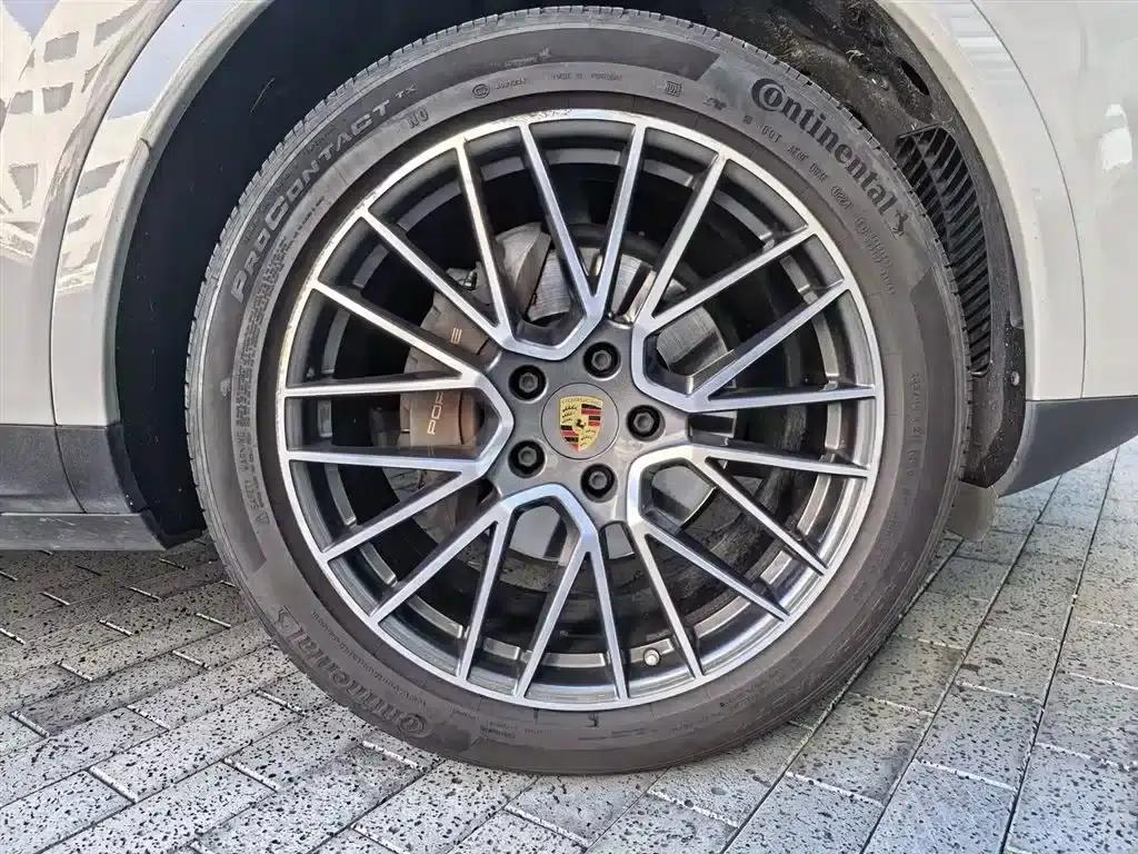2022 Cayenne 3.0T Platinum Edition — миниатюра 16