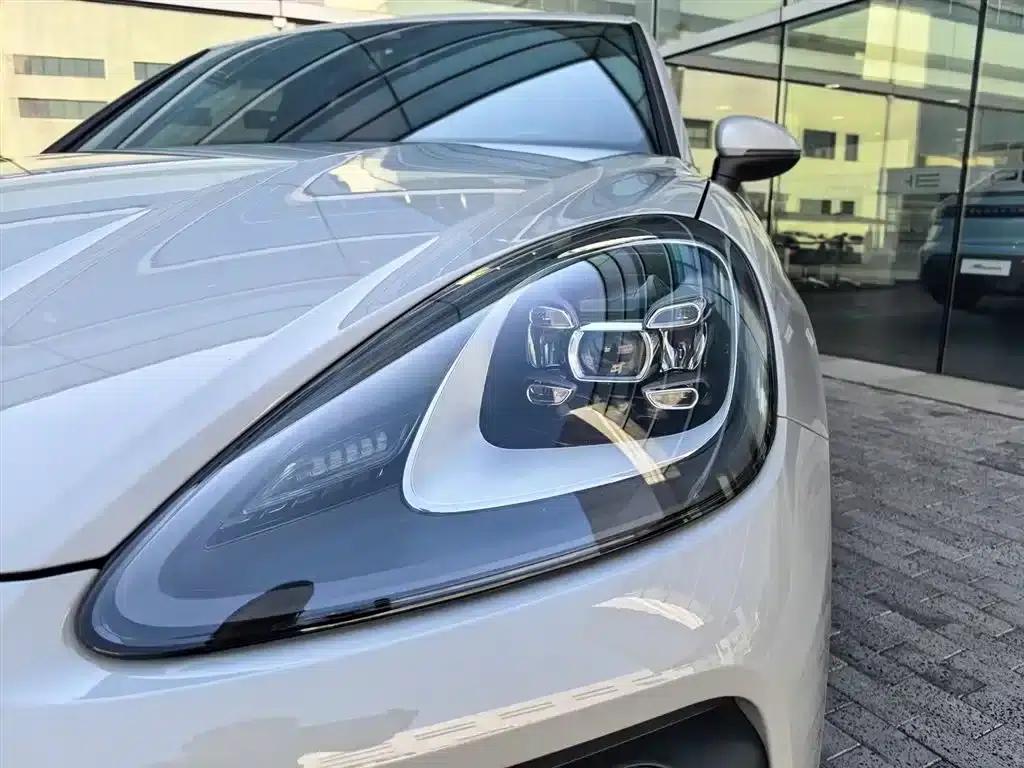 2022 Cayenne 3.0T Platinum Edition — миниатюра 10