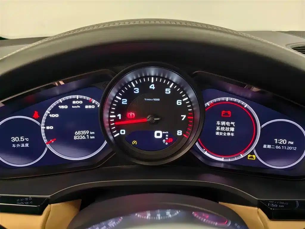 2022 Cayenne 3.0T Platinum Edition — миниатюра 14