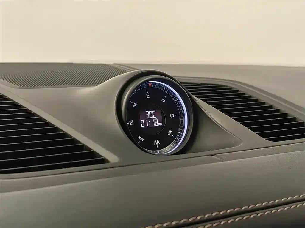 2022 Cayenne 3.0T Platinum Edition — миниатюра 18
