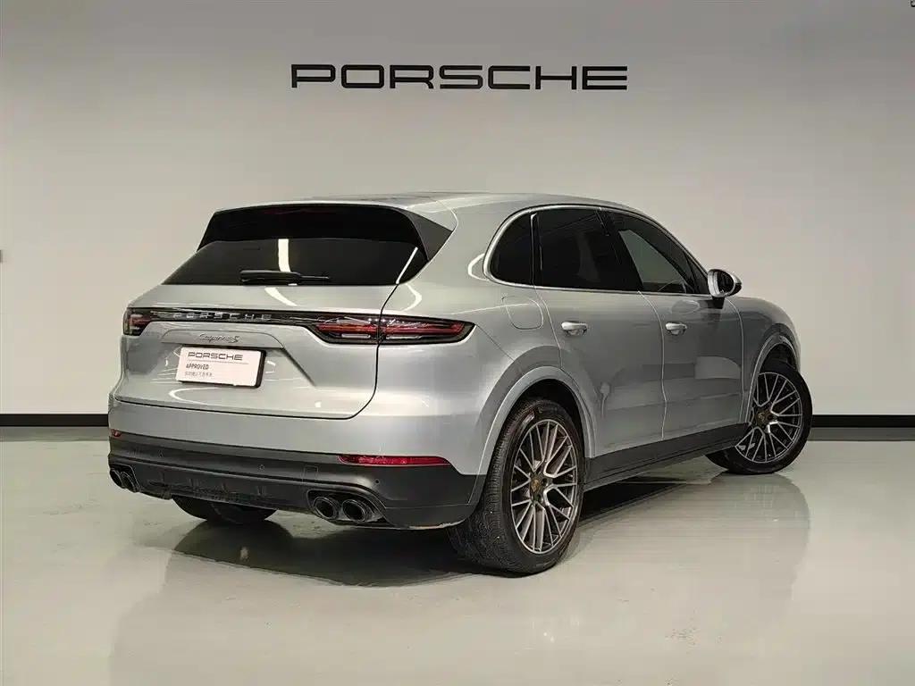 2022 Cayenne 3.0T Platinum Edition — миниатюра 6