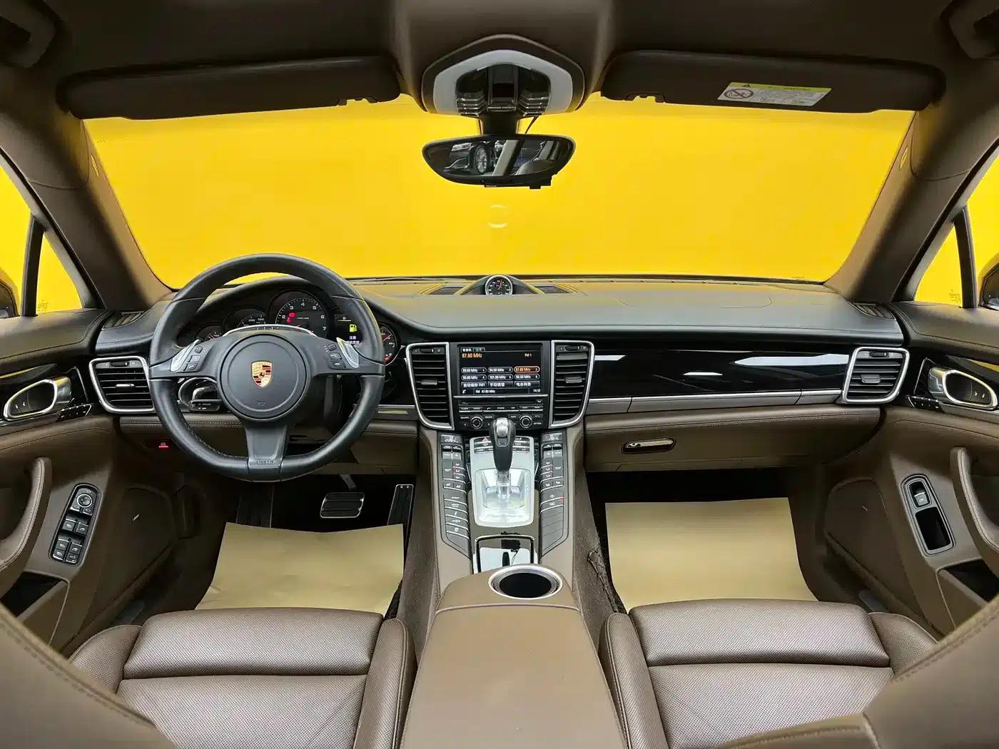 Panamera 2016 Panamera 4 Edition 3.0T — миниатюра 18
