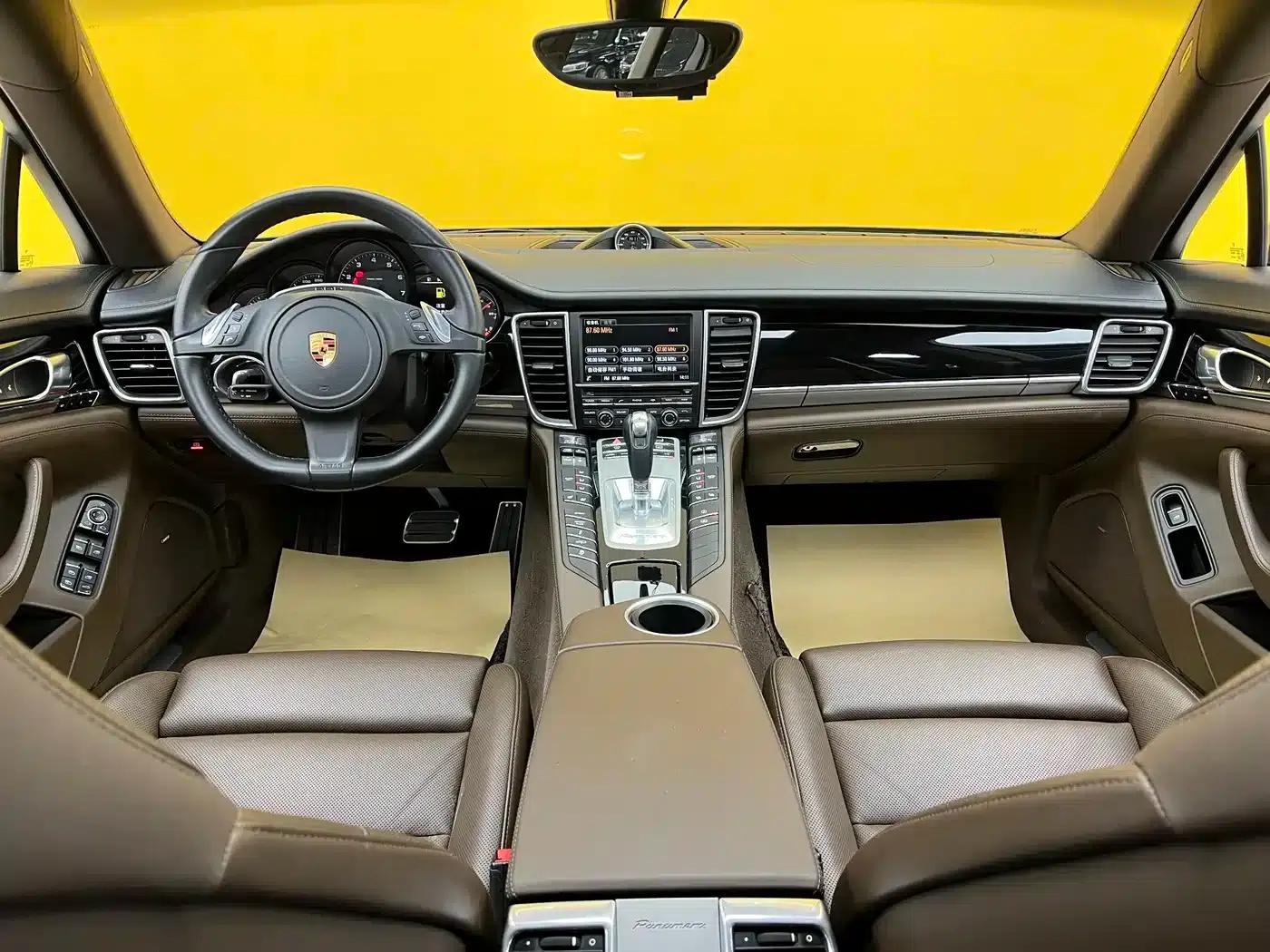 Panamera 2016 Panamera 4 Edition 3.0T — миниатюра 19