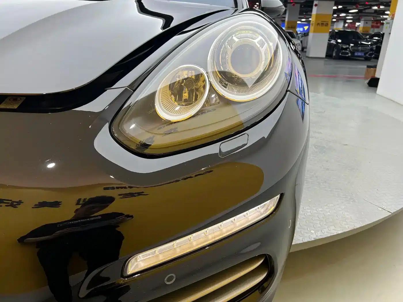 Panamera 2016 Panamera 4 Edition 3.0T — миниатюра 30