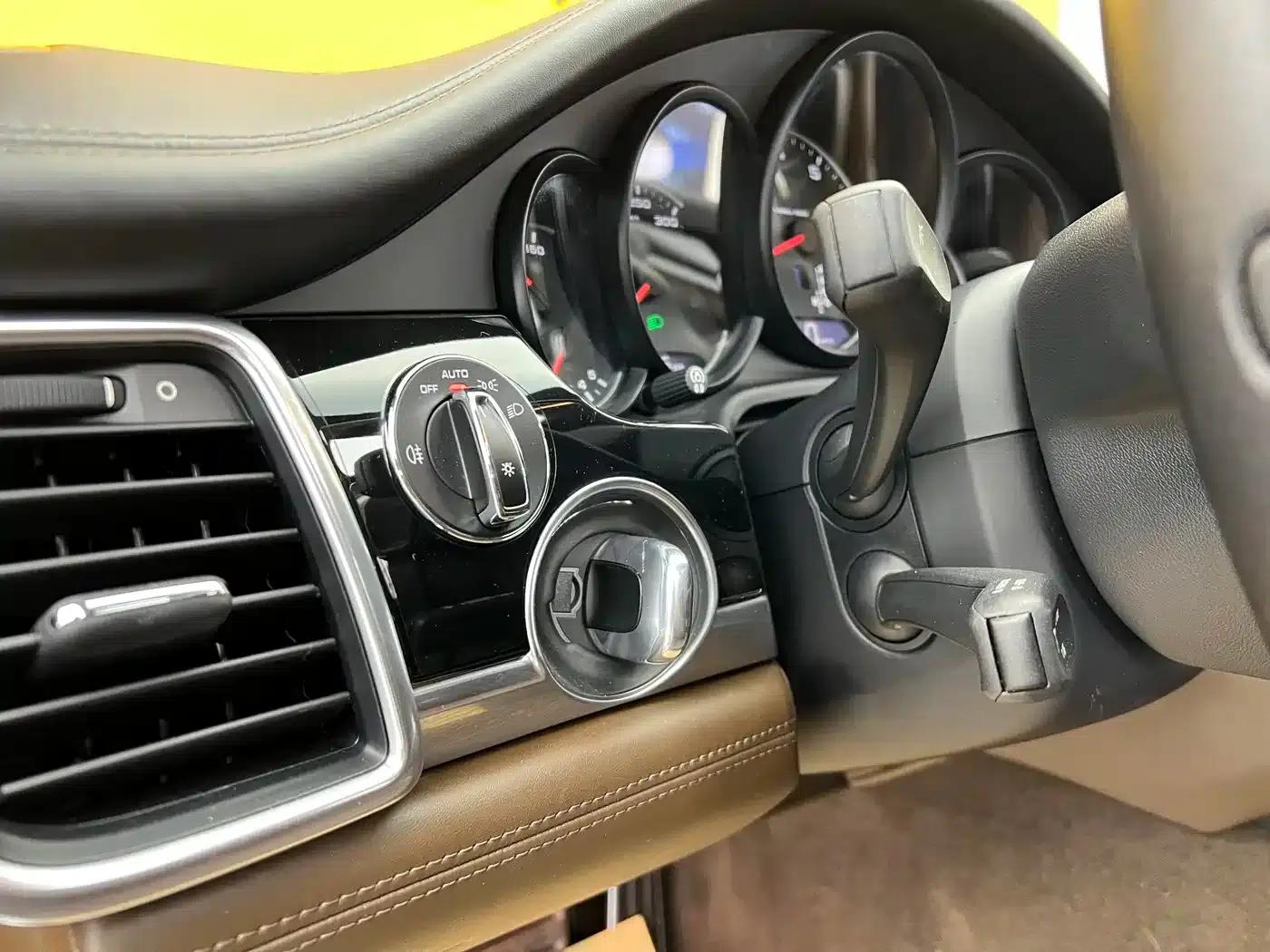 Panamera 2016 Panamera 4 Edition 3.0T — миниатюра 4