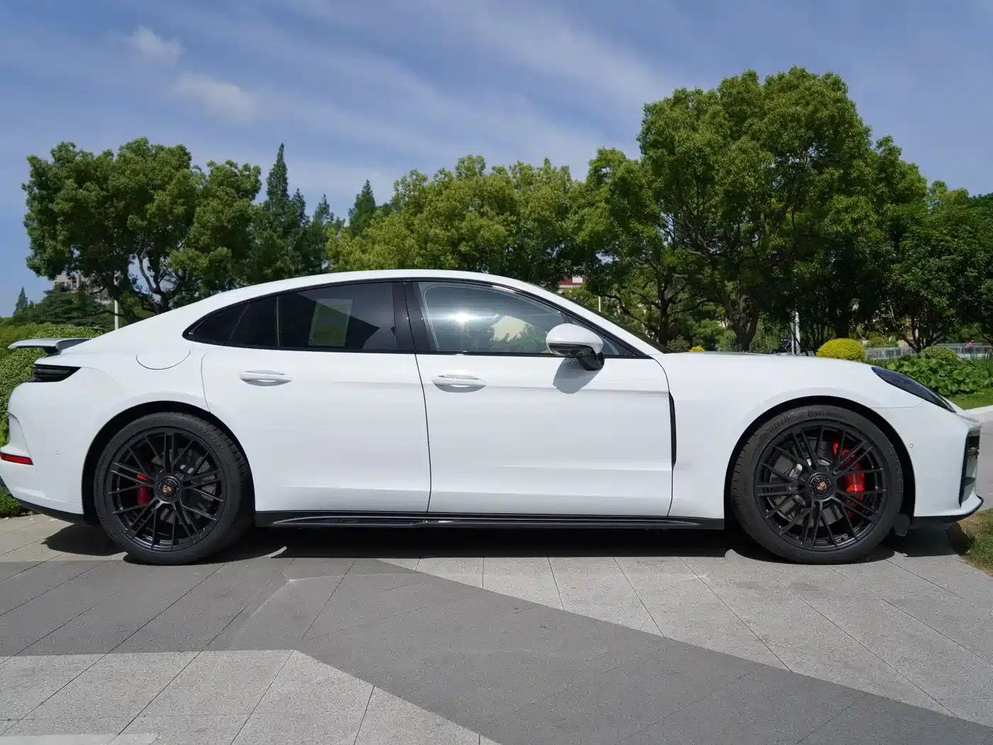 Panamera 2026 Panamera GTS 4.0T — миниатюра 16