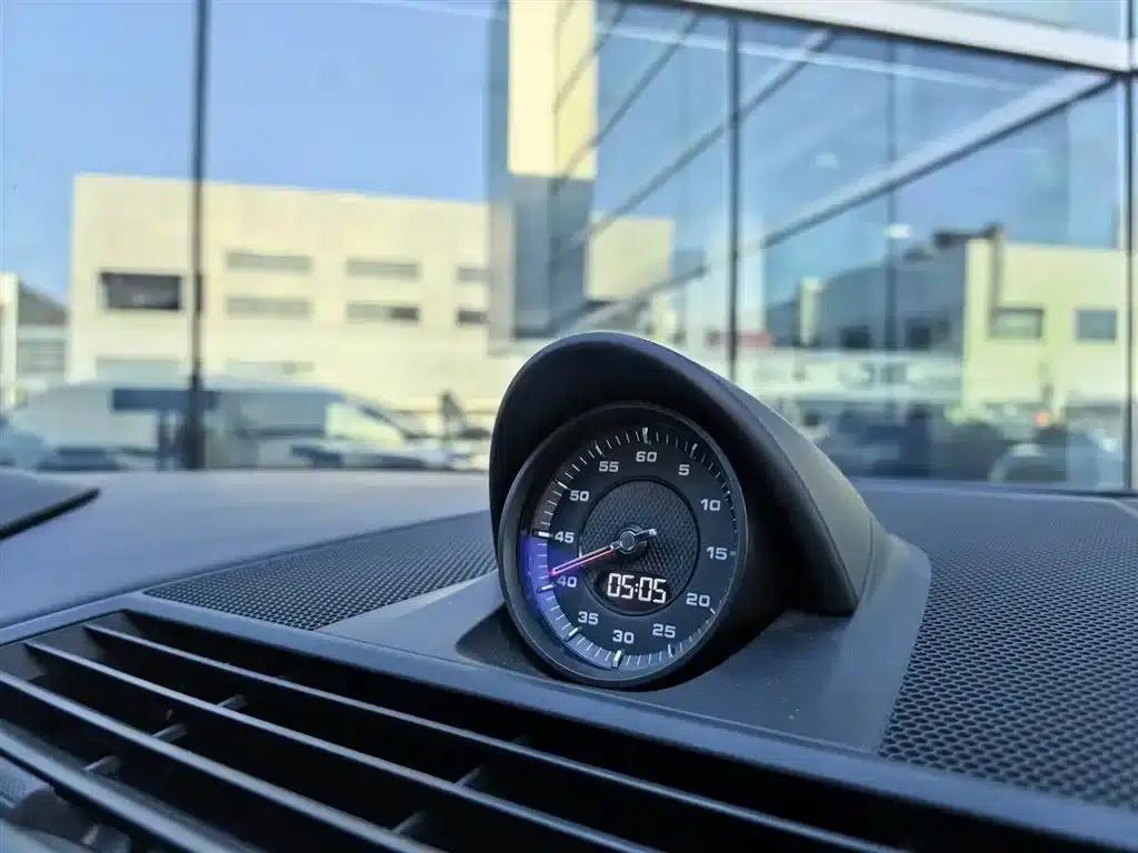 2023 Panamera Facelift: Panamera Executive Long Wheelbase Platinum Edition 2.9T — миниатюра 20
