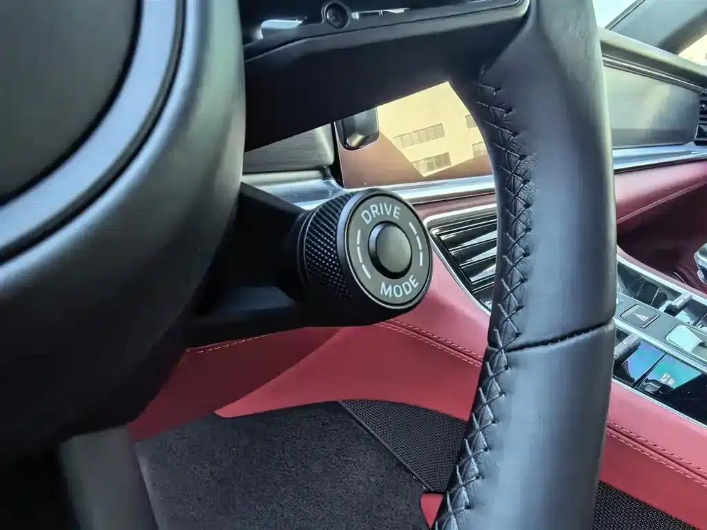 2023 Panamera Facelift: Panamera Executive Long Wheelbase Platinum Edition 2.9T — миниатюра 26
