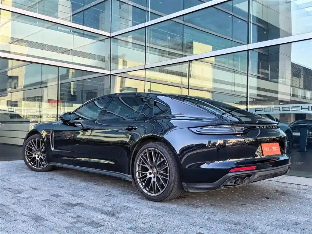 2023 Panamera Facelift: Panamera Executive Long Wheelbase Platinum Edition 2.9T — миниатюра 4