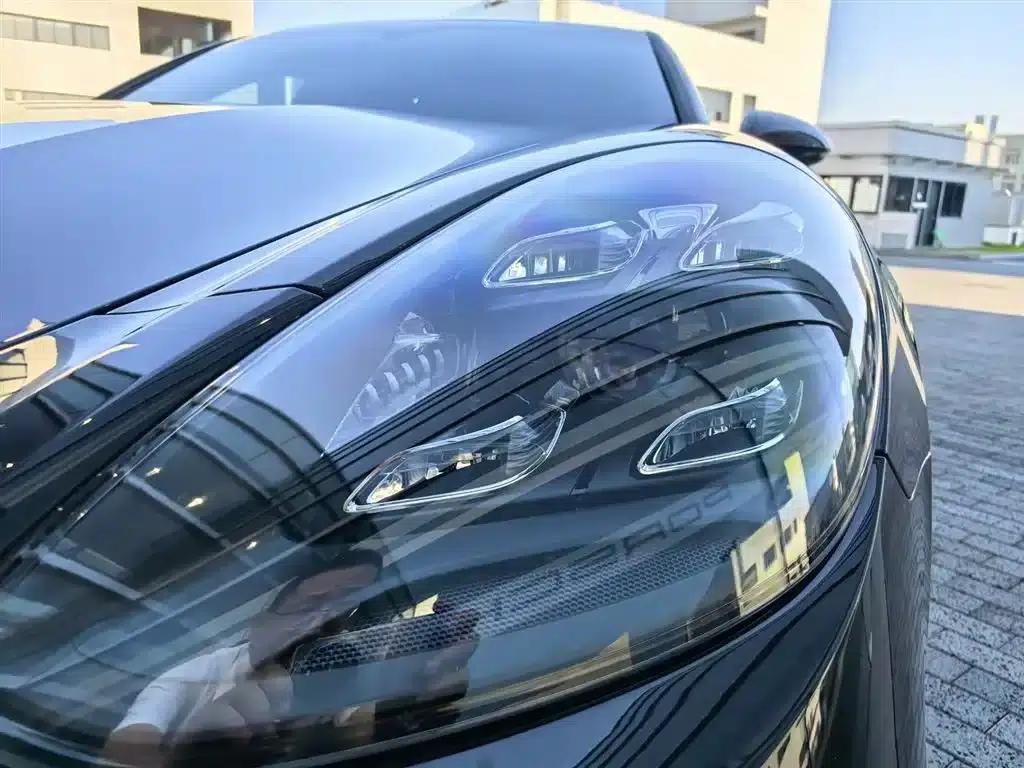 2023 Panamera Facelift: Panamera Executive Long Wheelbase Platinum Edition 2.9T — миниатюра 8