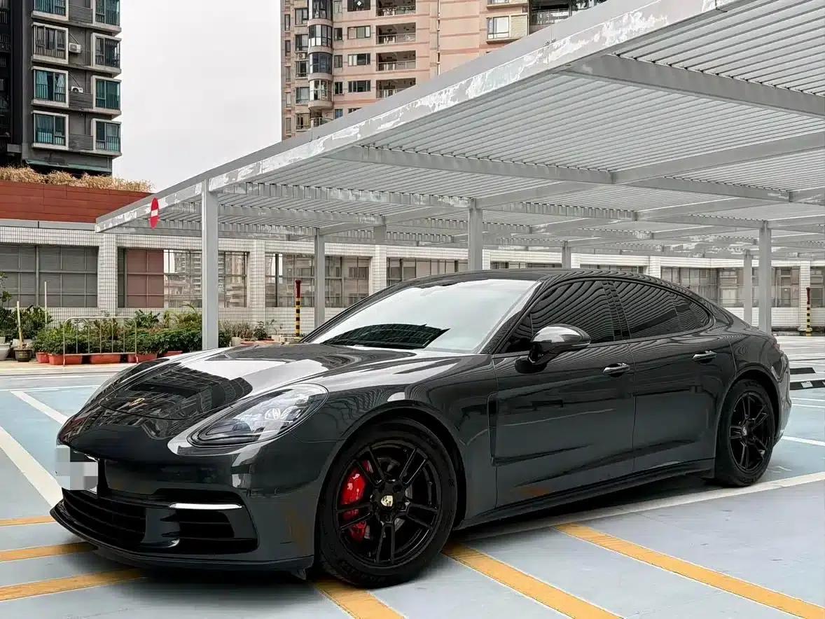 2017 Panamera 4 Executive Long Wheelbase 3.0T — миниатюра 1