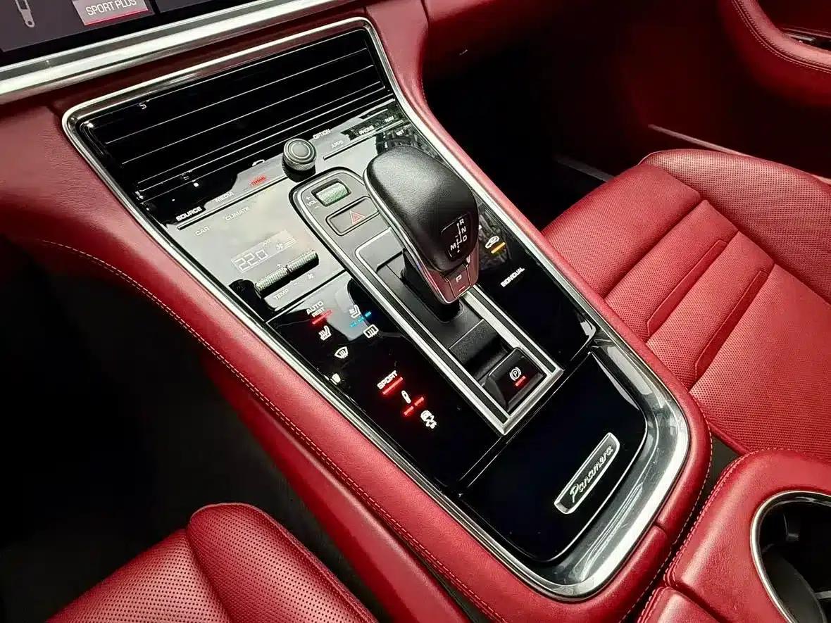 2017 Panamera 4 Executive Long Wheelbase 3.0T — миниатюра 13