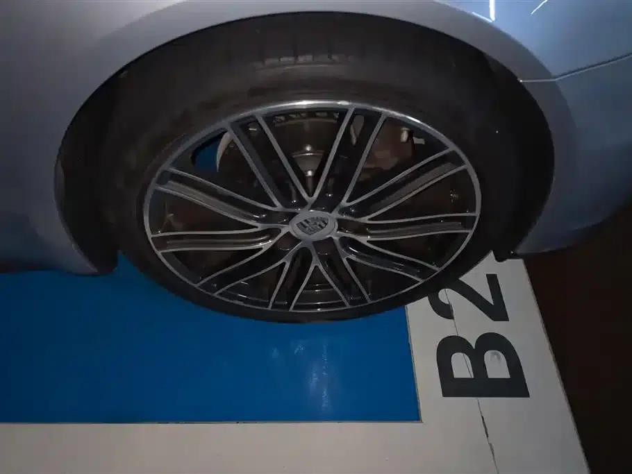 2017 Panamera 4 Executive Long Wheelbase 3.0T — миниатюра 6