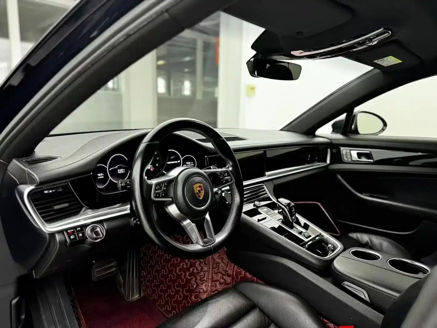 2017 Panamera 4 Executive Long Wheelbase 3.0T — миниатюра 4