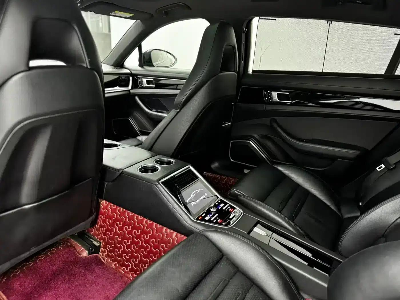 2017 Panamera 4 Executive Long Wheelbase 3.0T — миниатюра 5