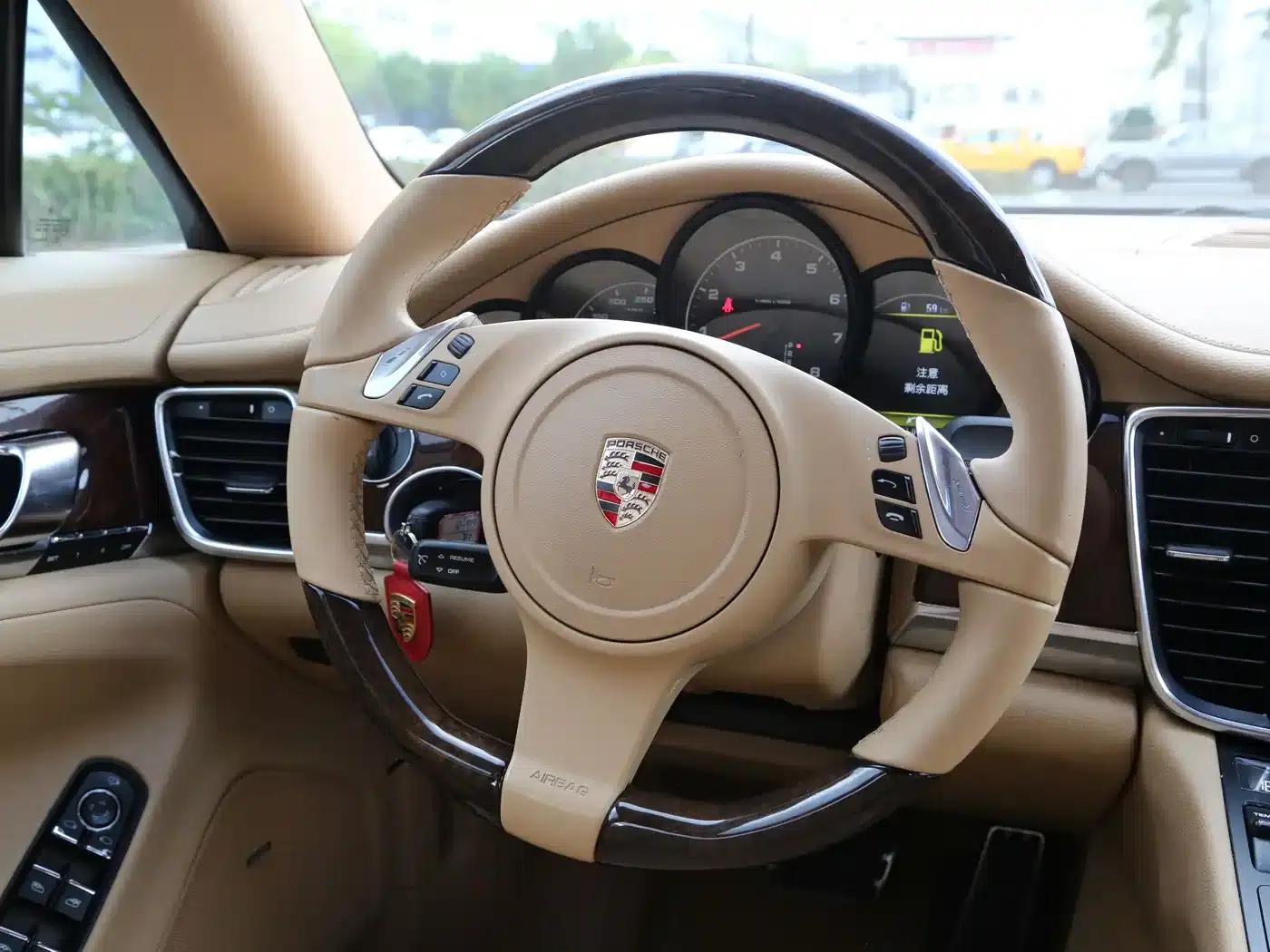 Panamera 2010 Panamera 4 3.6L — миниатюра 4