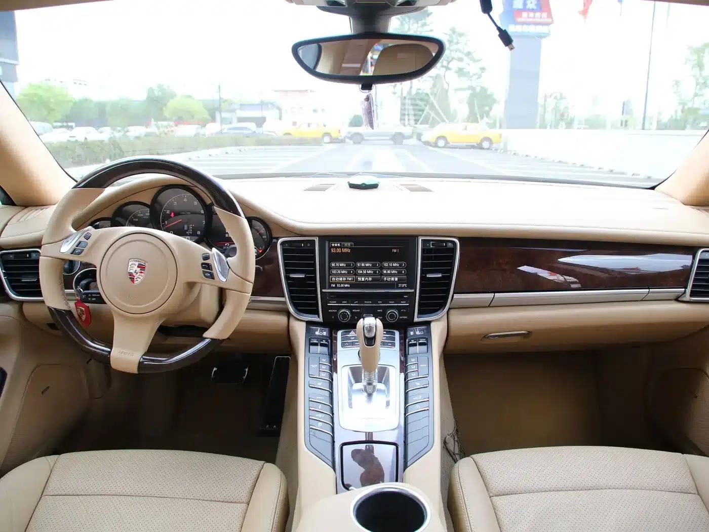 Panamera 2010 Panamera 4 3.6L — миниатюра 6