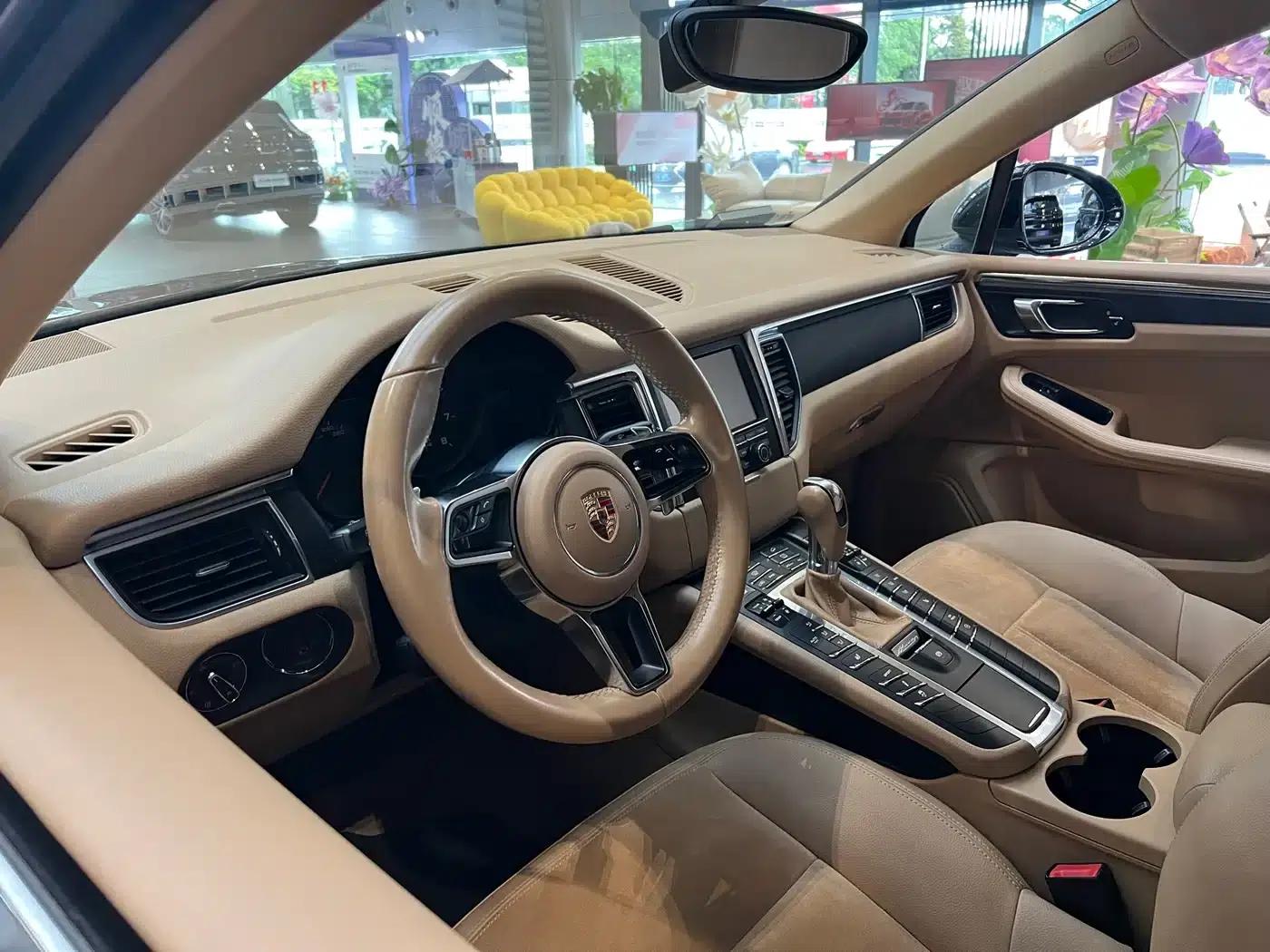 2014 Macan 2.0T — миниатюра 2
