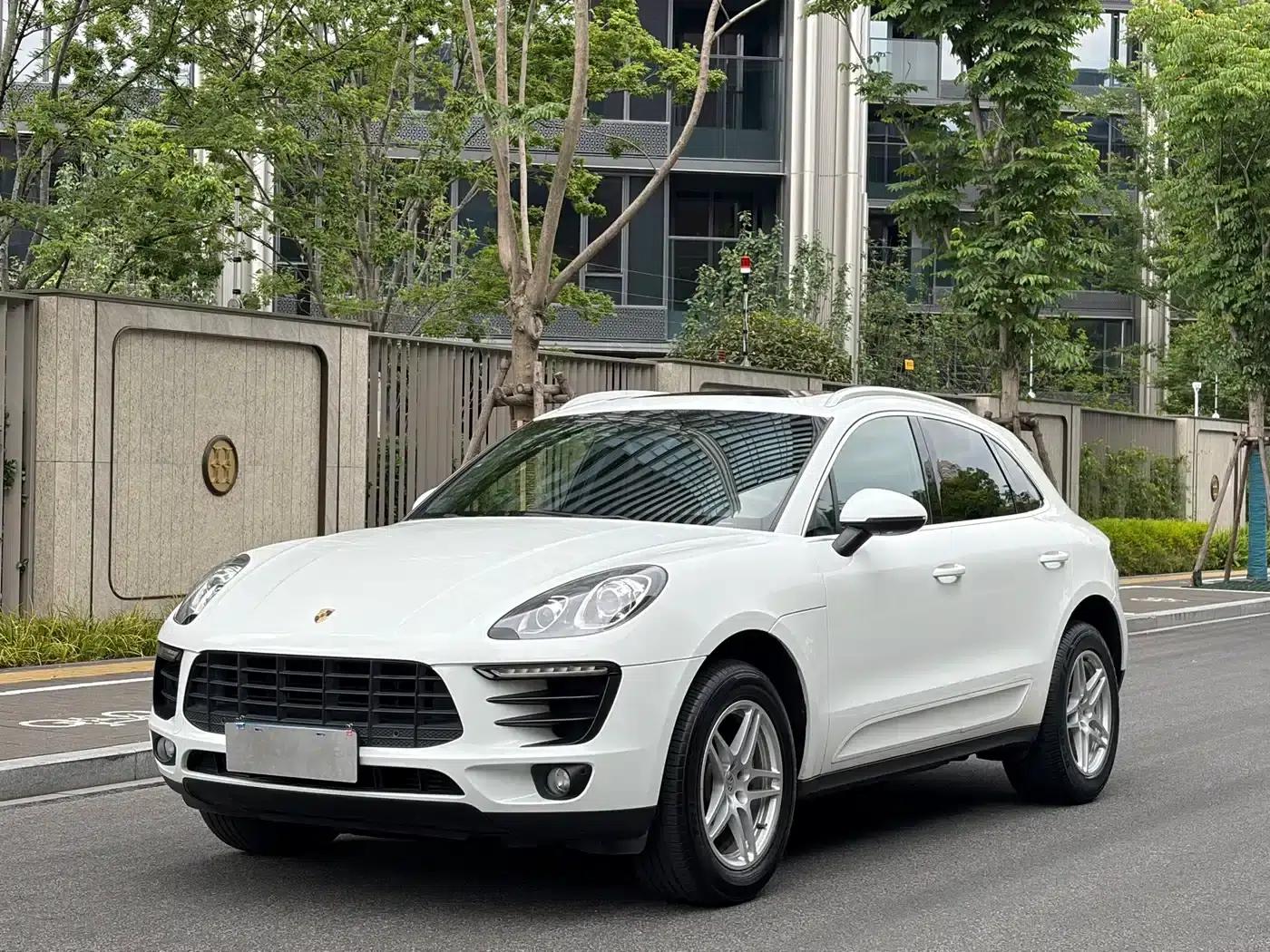 2016 Macan 2.0T — миниатюра 1