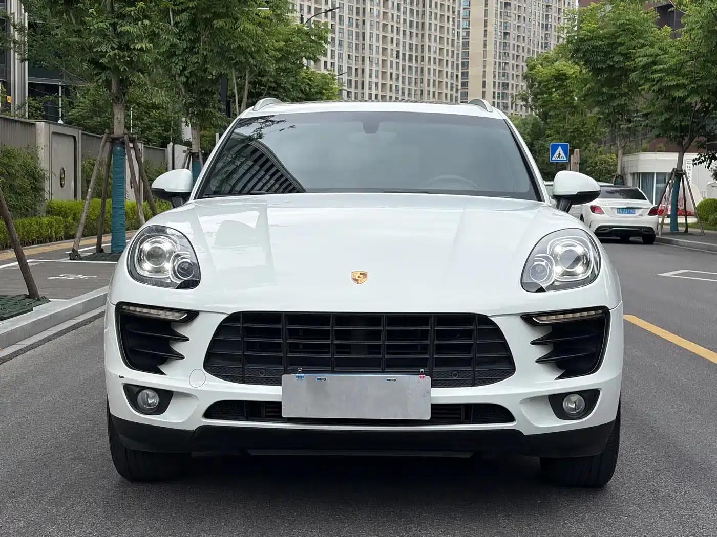 2016 Macan 2.0T — миниатюра 2